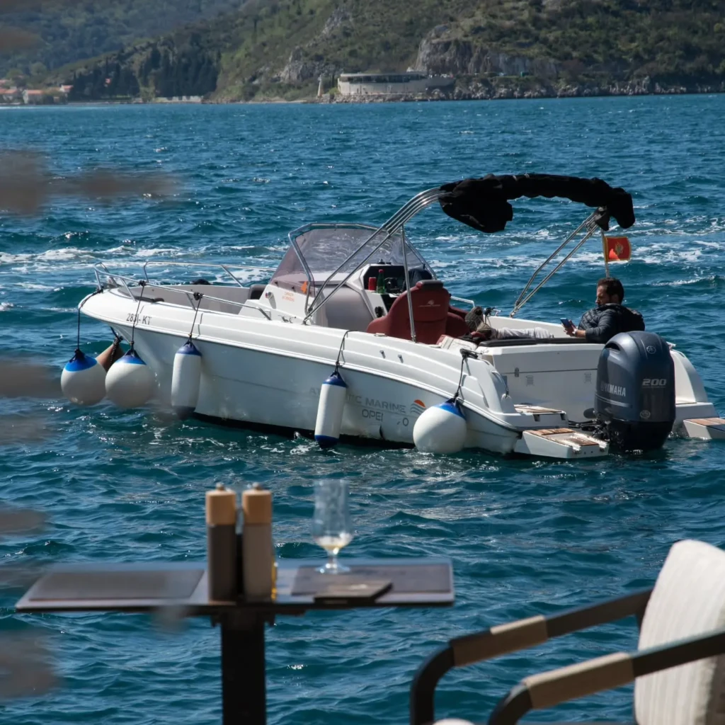 boka-bay-boat-tour (1)