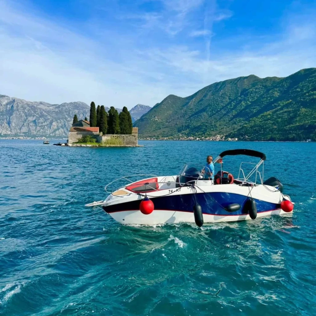 boka-bay-boat-tour (1)